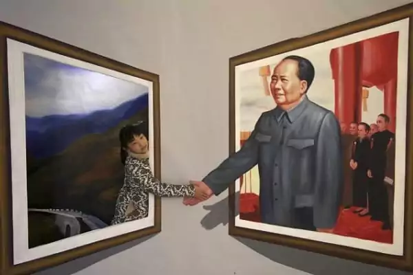 De mână cu Mao Zedong