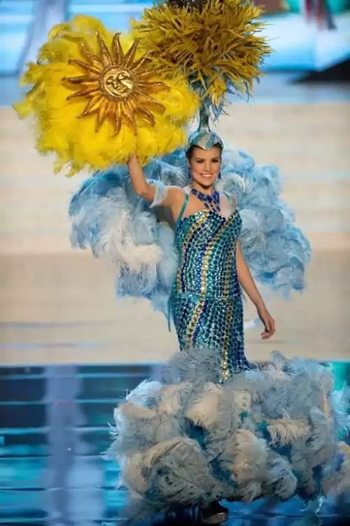 Costumații - Miss Univers 2