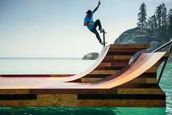 Rampă plutitoare pentru Skateboard 1
