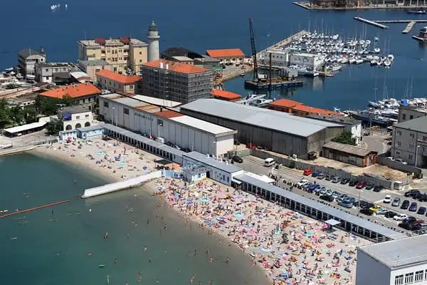 Plaje separate pentru femei și bărbați la Trieste